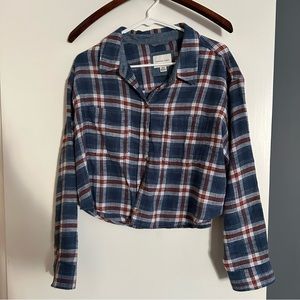 AE cozy cabin cropped flannel